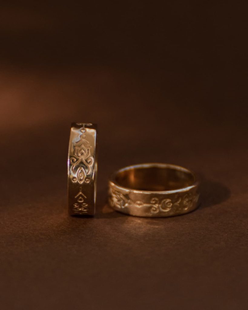 Bague gravée vermeil gold argent massif bijoux femme alliance