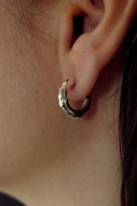 Boucles d'oreilles Nekala Lith argent massif recyclé éthique fait main en france minimaliste moderne bijoux précieux waterproof vermeil or