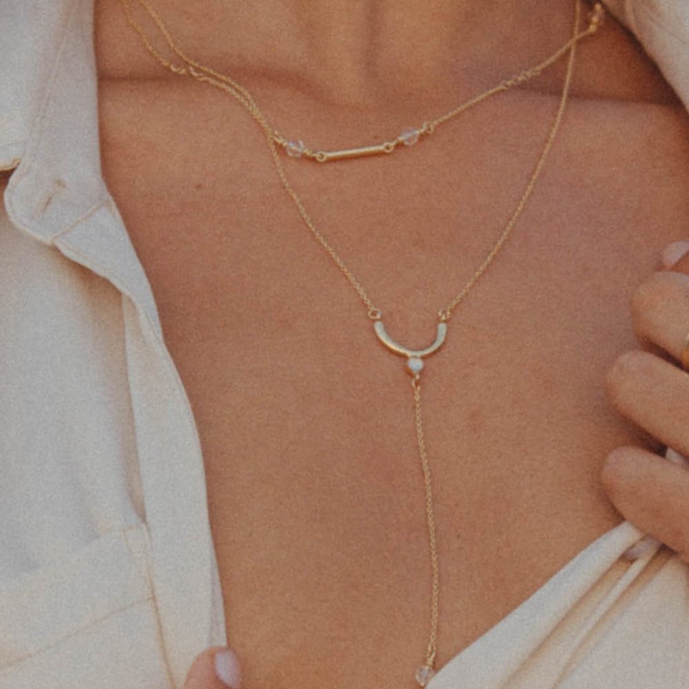 Collier ode Nekala bijoux vermeil or 18 caracts cristal de roche de Birmanie naturel précieux durable éthique fait main joaillerie bijouterie France local