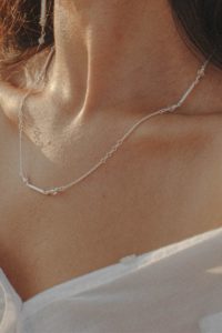 Collier Selene Nekala bijoux vermeil or 18 caracts moderne ancient symbolique collection bijoux durables éthiques fait main en France bijoux précieux argent massif