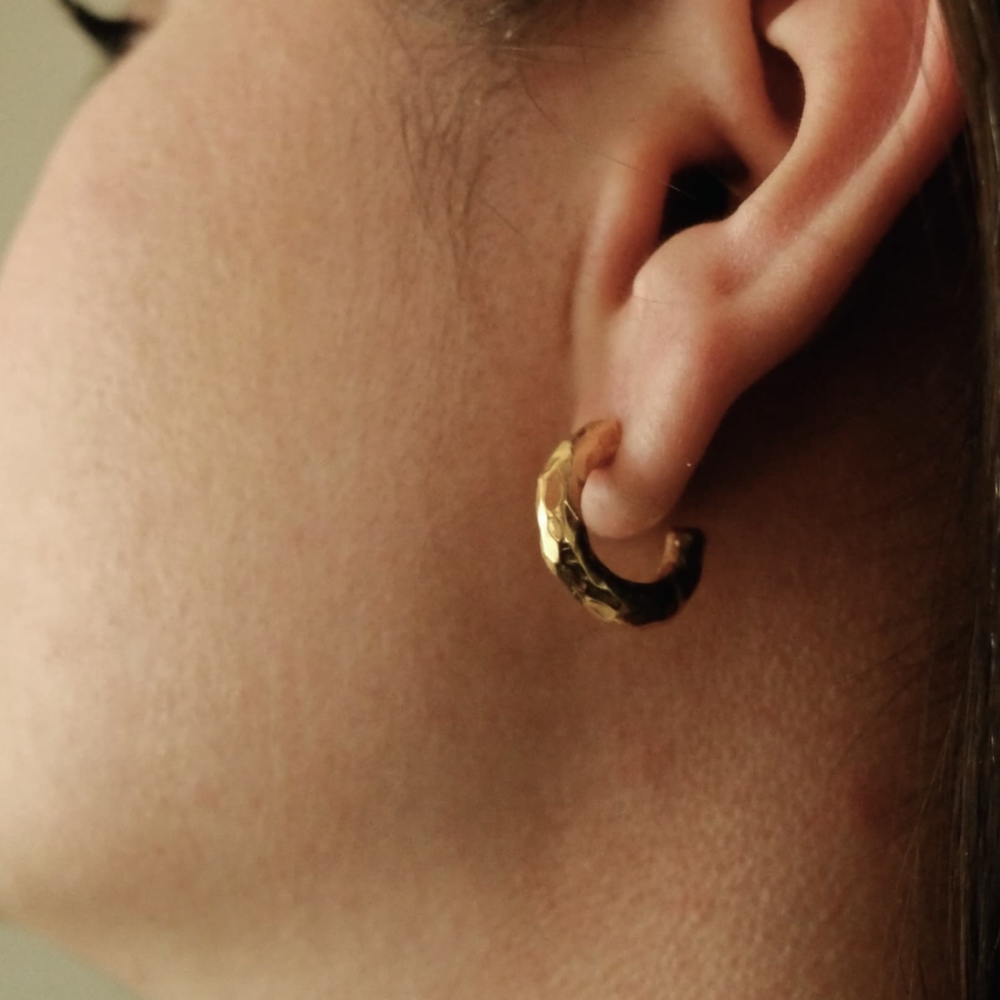 Boucles d'oreilles Lith or vermeil 18 carats moderne minimaliste raw texturé structuré élégant chic wtaerproof anallergène argent massif