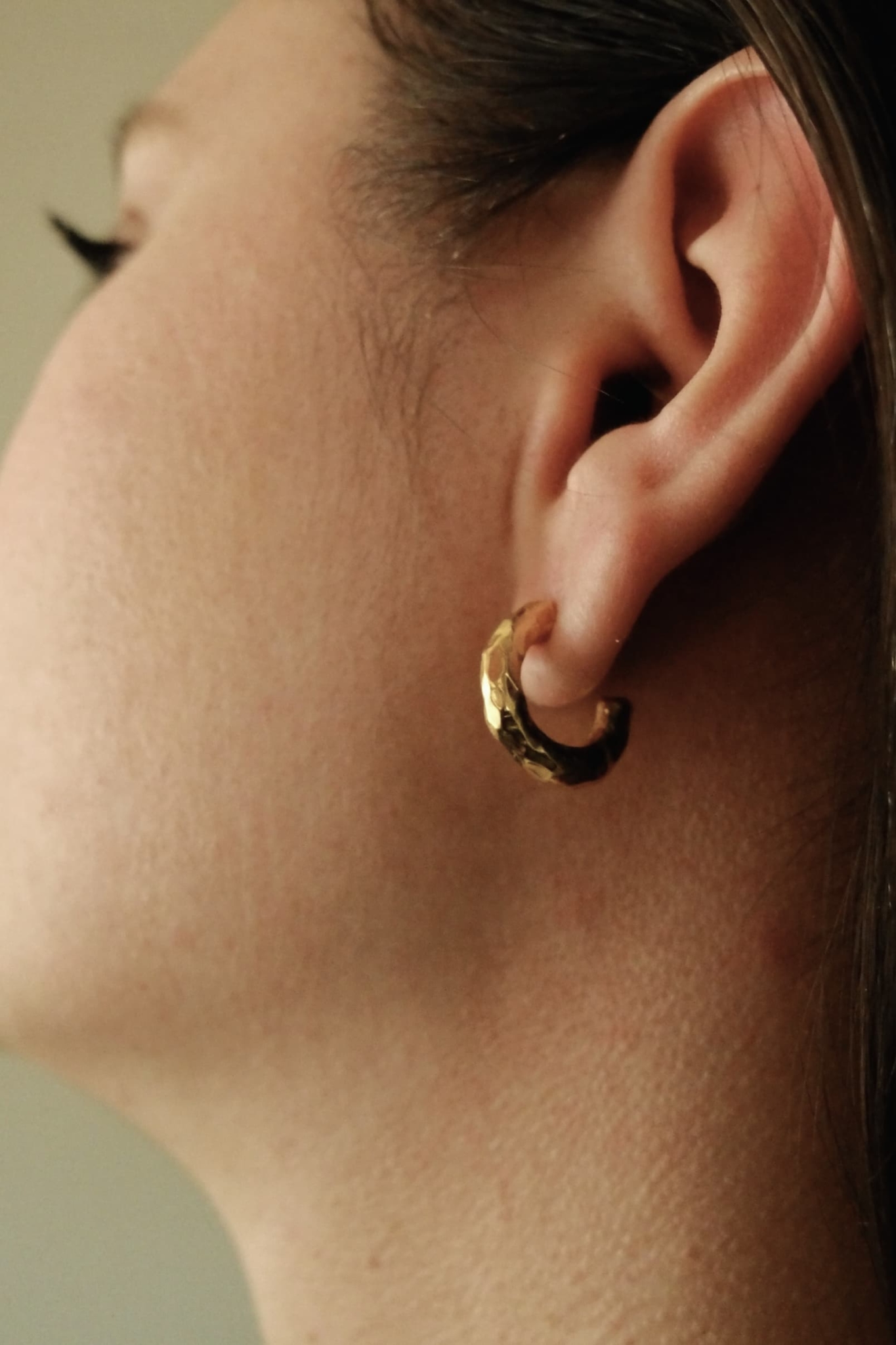 Boucles d'oreilles Lith or vermeil 18 carats moderne minimaliste raw texturé structuré élégant chic wtaerproof anallergène argent massif
