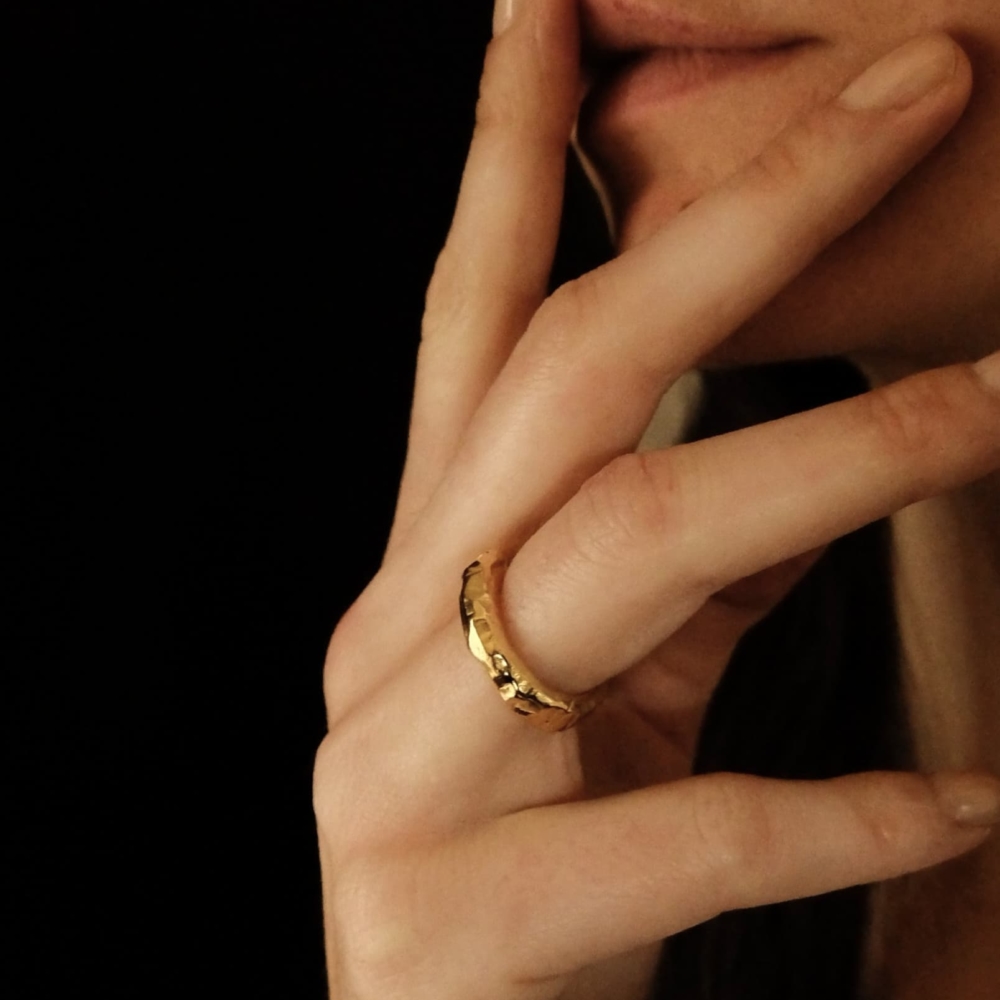 Nekala bagues Eria vermeil or moderne minimaliste chic élégant texturé raw brut statement ring fait main en france éthique symbolique argent massif waterproof