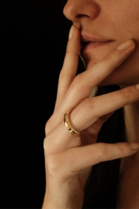 Nekala bagues Eria vermeil or moderne minimaliste chic élégant texturé raw brut statement ring fait main en france éthique symbolique argent massif waterproof